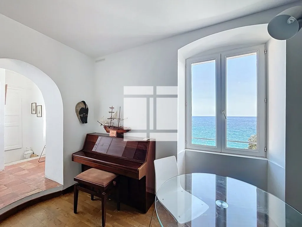 Elutuba - Apartment with Sea View on Private Rooftop in Erbalunga