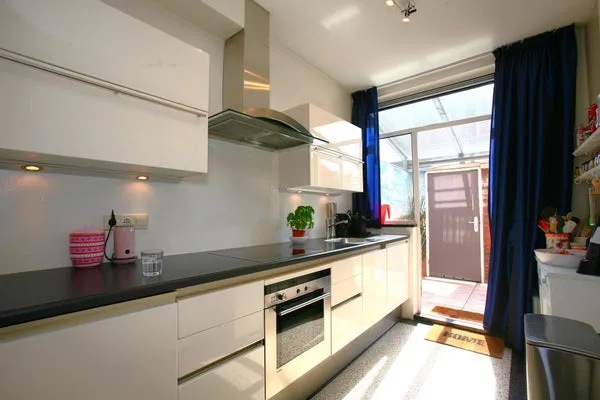 Cuisine - Charming Corner Apartment with Balconies in The Hague