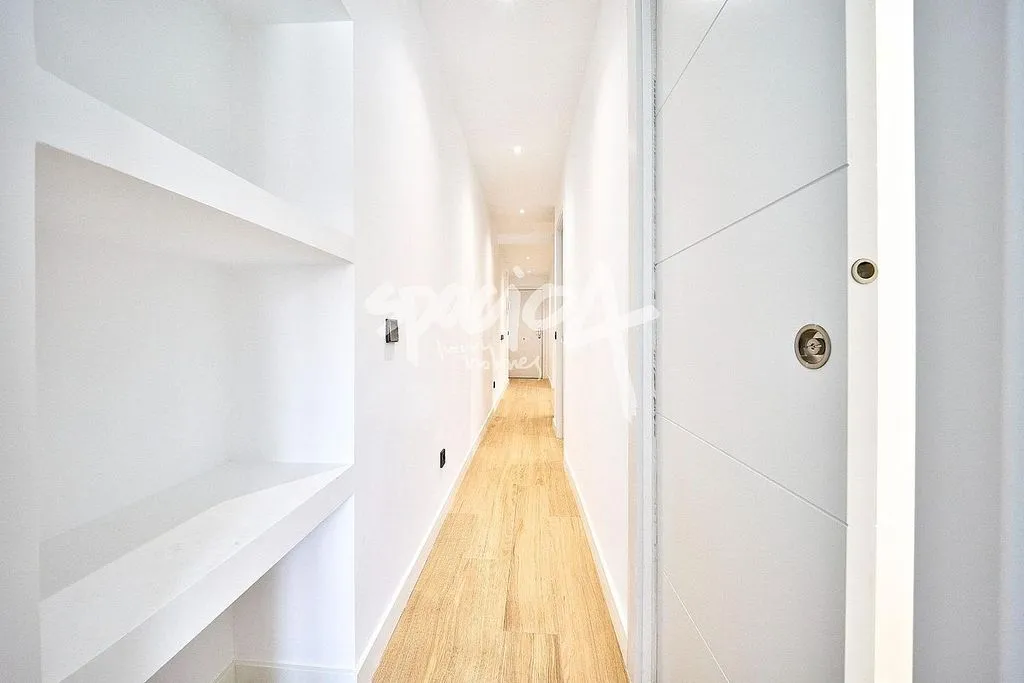 Entrée - Modernised Flat with West View in Pueblo Nuevo