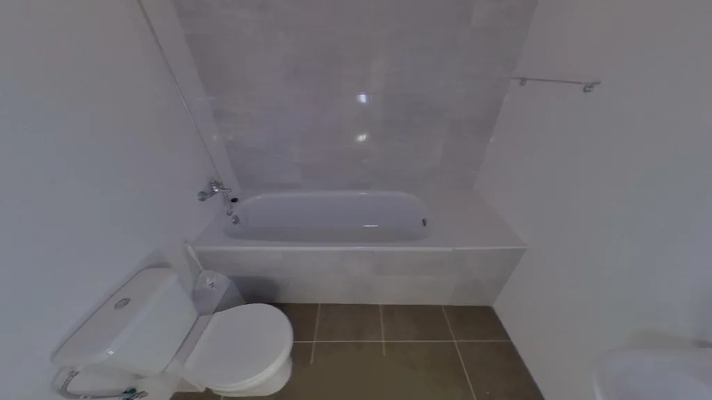 Bathrooms - Apartment with Terrace in Valencia