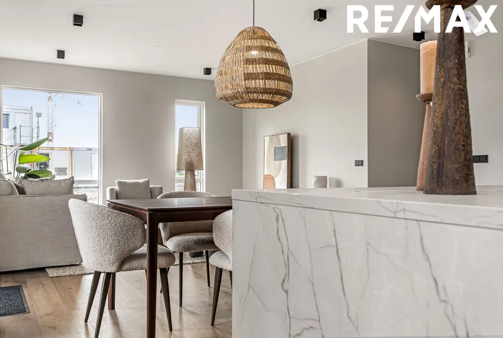Salle à manger - 5-Bed Apartment with Balcony in Álftanes