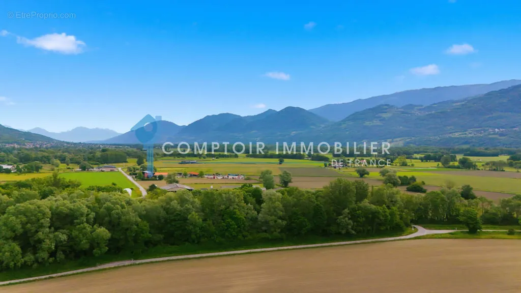 Aed - Viabilised Plot with Garden in Crolles