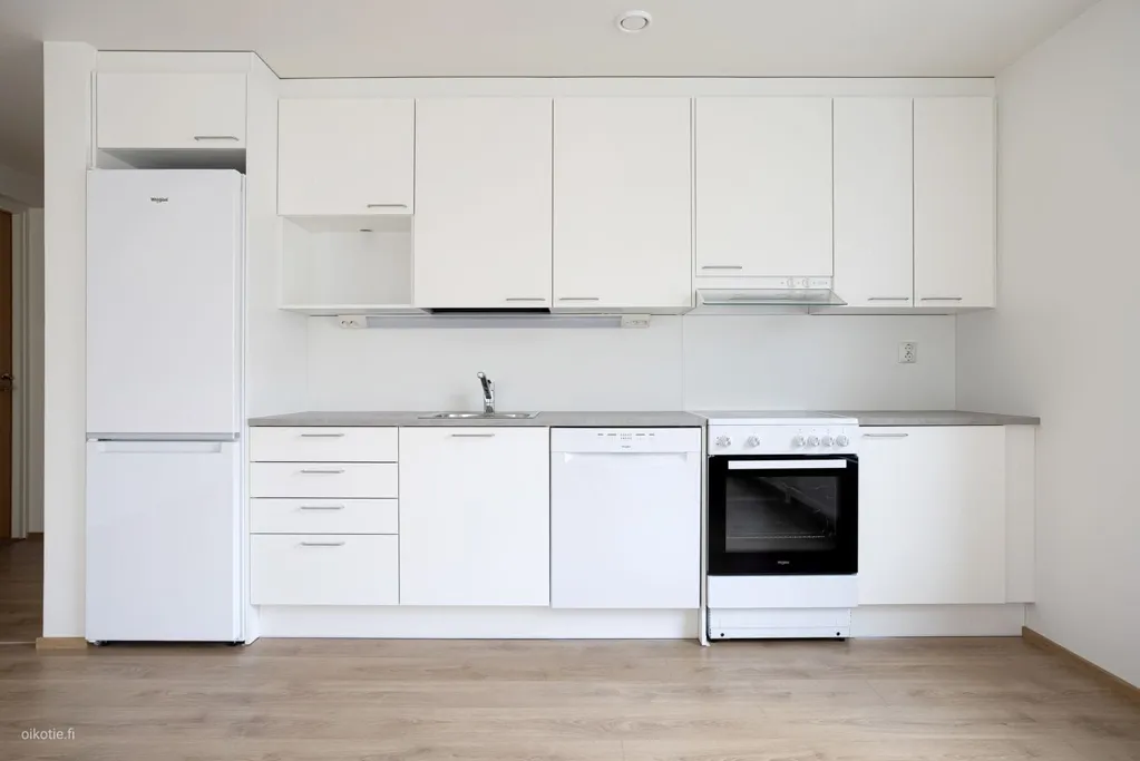 Köök - Modern Flat with Balcony in Konala, Helsinki