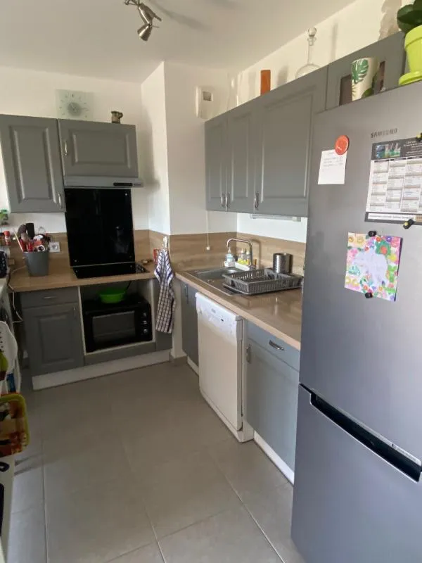 Cuisine - Appartement Lumineux avec Terrasse et Garage