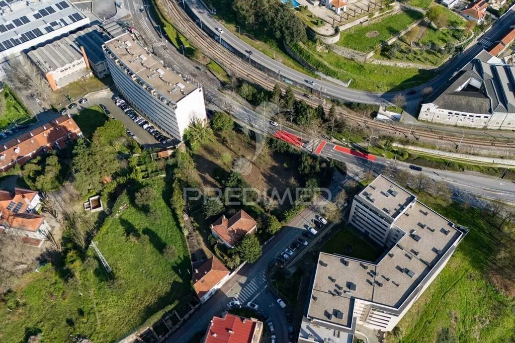 Õhuvaade - Development Land with Shops in Guimarães