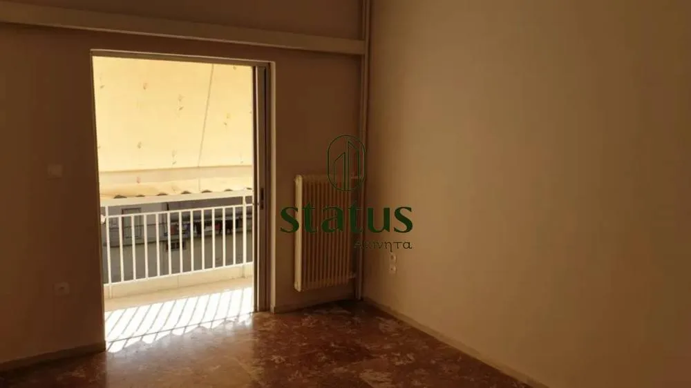 Toad - Renovated Apartment with Balcony in Patras