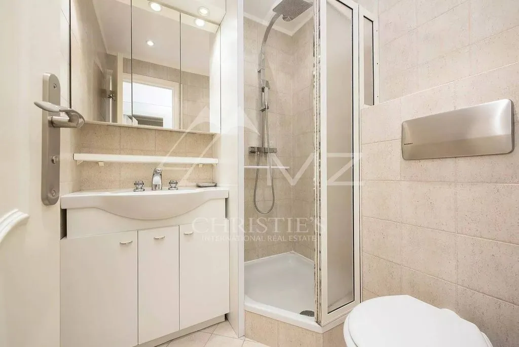 Salles de bain - Appartement Luxe avec Vue Mer à Cannes