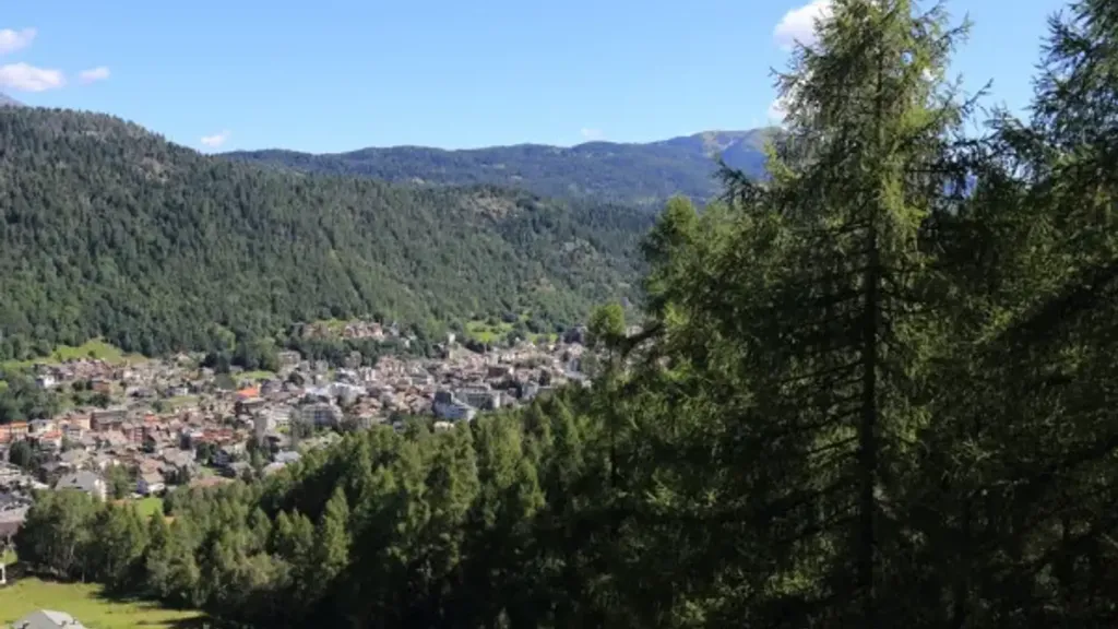 Apartment with South View in Aprica