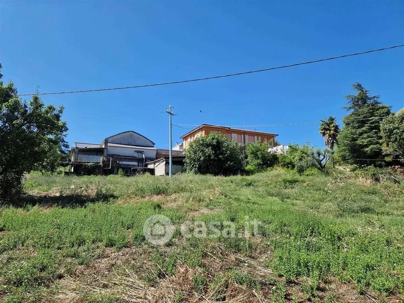 Aed - Mixed-Use Rustico with Industrial Space in Falconara Marittima