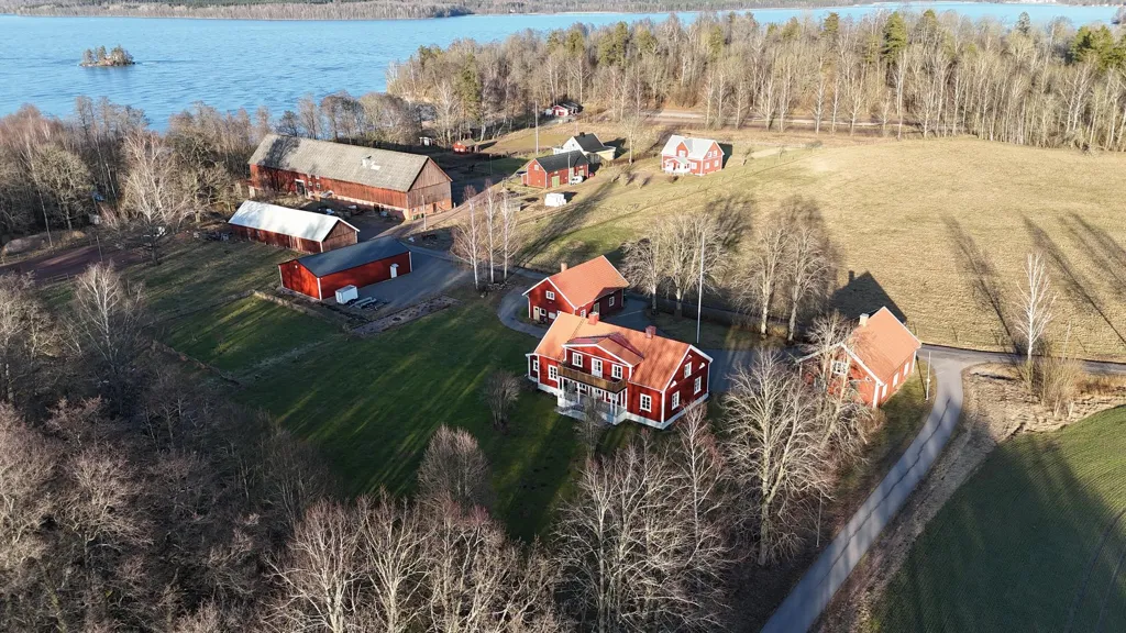 Õhuvaade - Renovated Rectory with Lake View in Ransberg