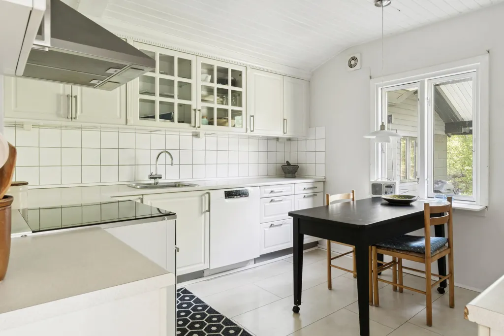 Köök - Holiday Home with Private Lake in Skuldelev