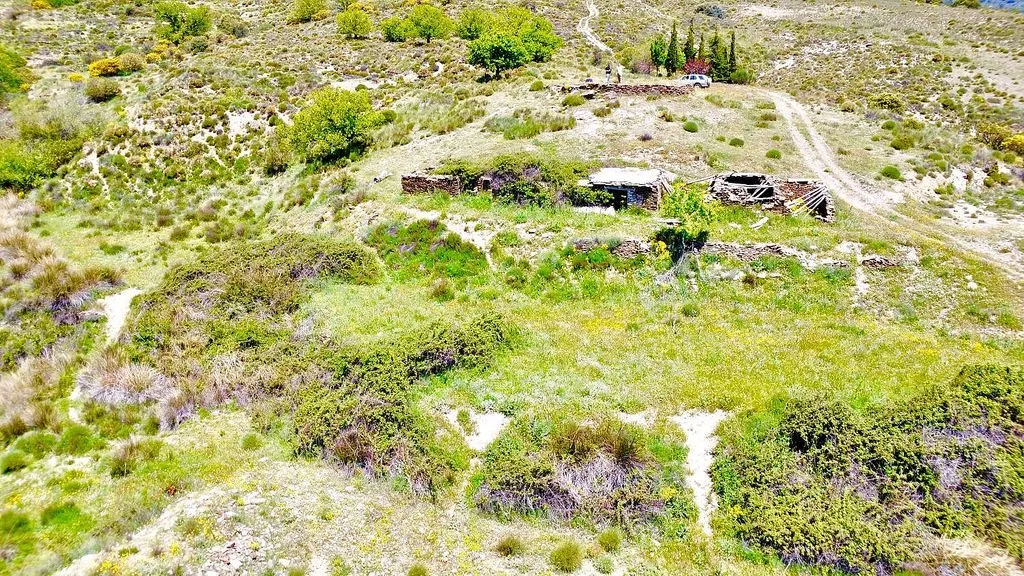 Õhuvaade - Rustic Finca with Water Source in Sierra de Júbar