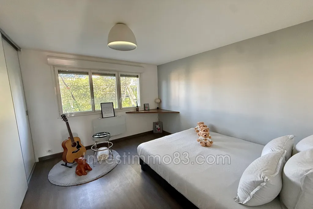 Chambres - Appartement avec Terrasse et Vue Dégagée à Aix-en-Provence