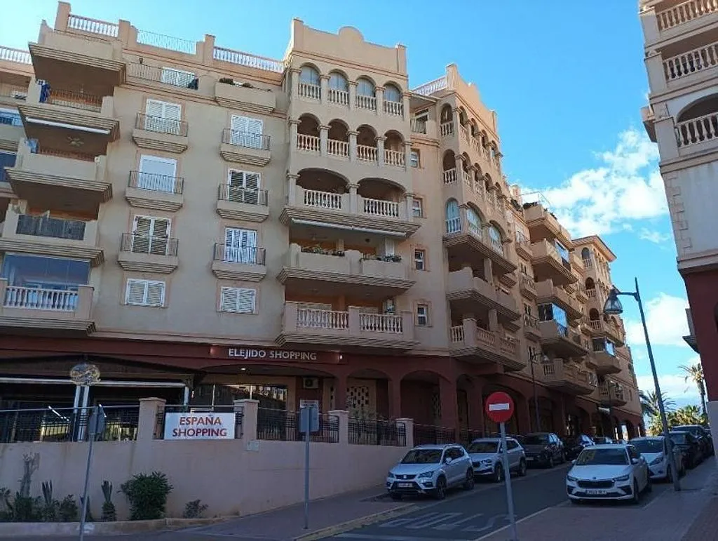 Välivaade - Apartment with Balcony and Terrace in Almerimar