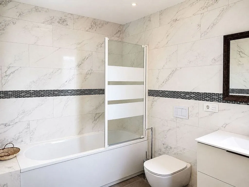 Salles de bain - House with Pool in Selwo, Nueva Milla de Oro