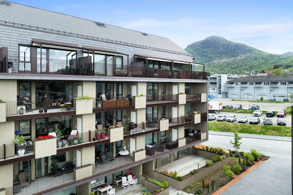 Extérieur - Apartment with Balcony in Jørpeland Centre