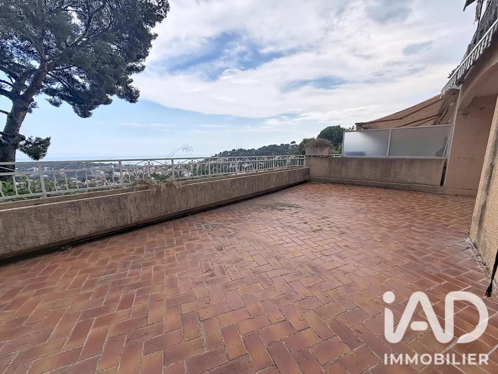 Terrasse - Maison Lumineuse avec Garage à Roquebrune-Cap-Martin