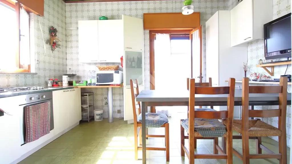 Salle à manger - Prestigious Villa with Garden in Creazzo