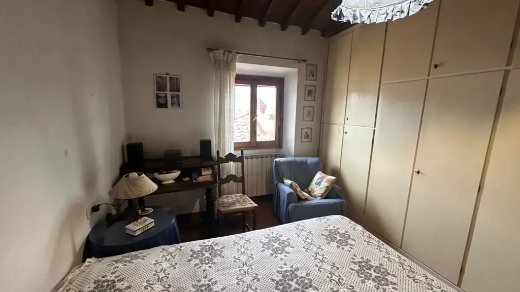 Chambres - 5-Room Apartment in Pontassieve Centre