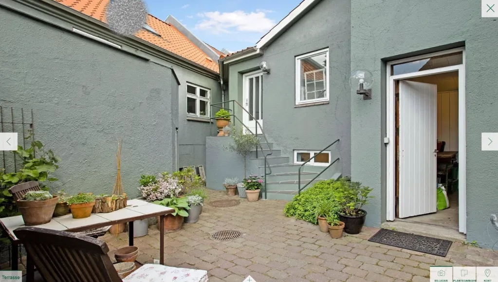 Jardin - Renovated 3-Bed Flat with Balcony in Kolding Centre