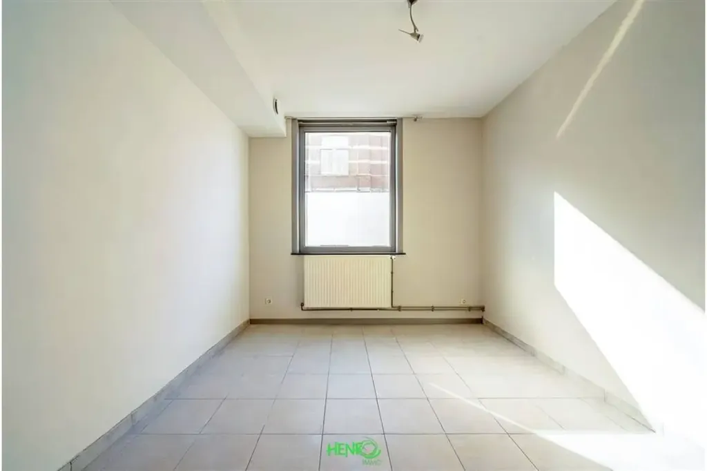 Pièces - Appartement Rénové avec Terrasse à Tournai
