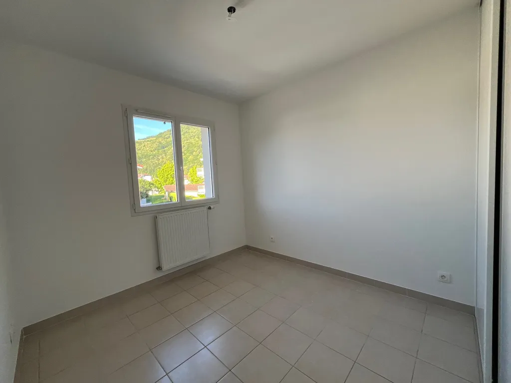 Toad - Contemporary House with Garden in Versoud
