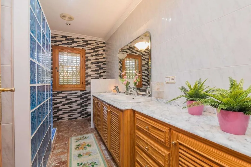 Salles de bain - Luxury Villa with Pool in Elche