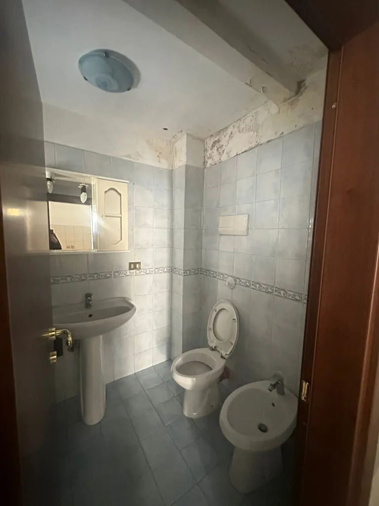 Bathrooms - Apartment with Balcony in Palermo