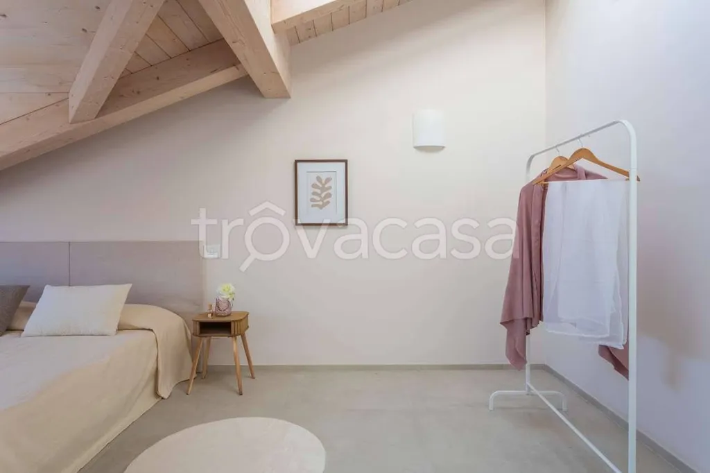 Chambres - Mansard Apartment with Lift in Busca