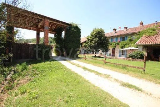 Jardin - Rustic Casale with Panoramic Views in Bra