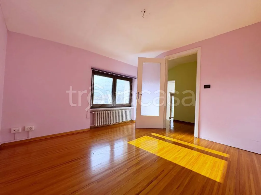 Pièces - Luxury Apartment with Balcony in Cantalupa