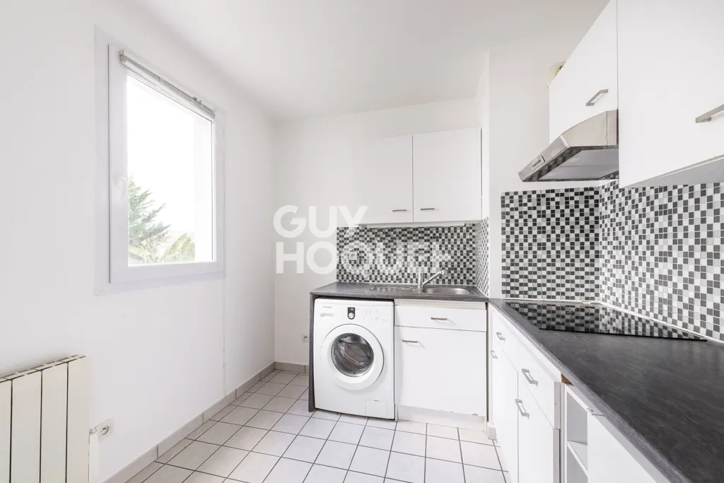 Köök - City Centre Flat with Balcony in Paris
