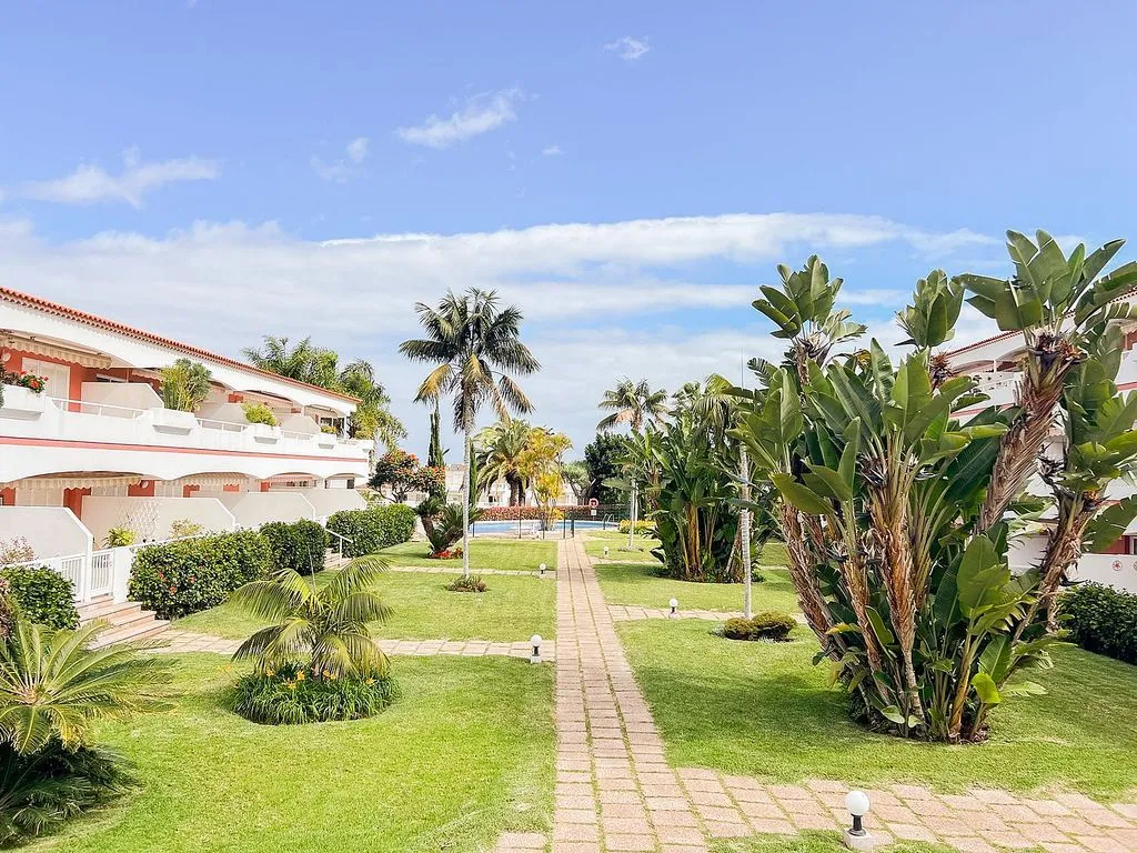 Garden - Apartment with Pool and Terrace in Botanical Zone