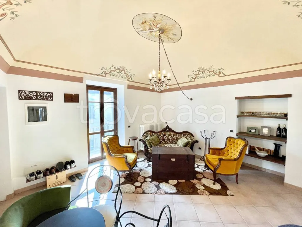 Séjour - Apartment with Balcony in Dogliani Centre