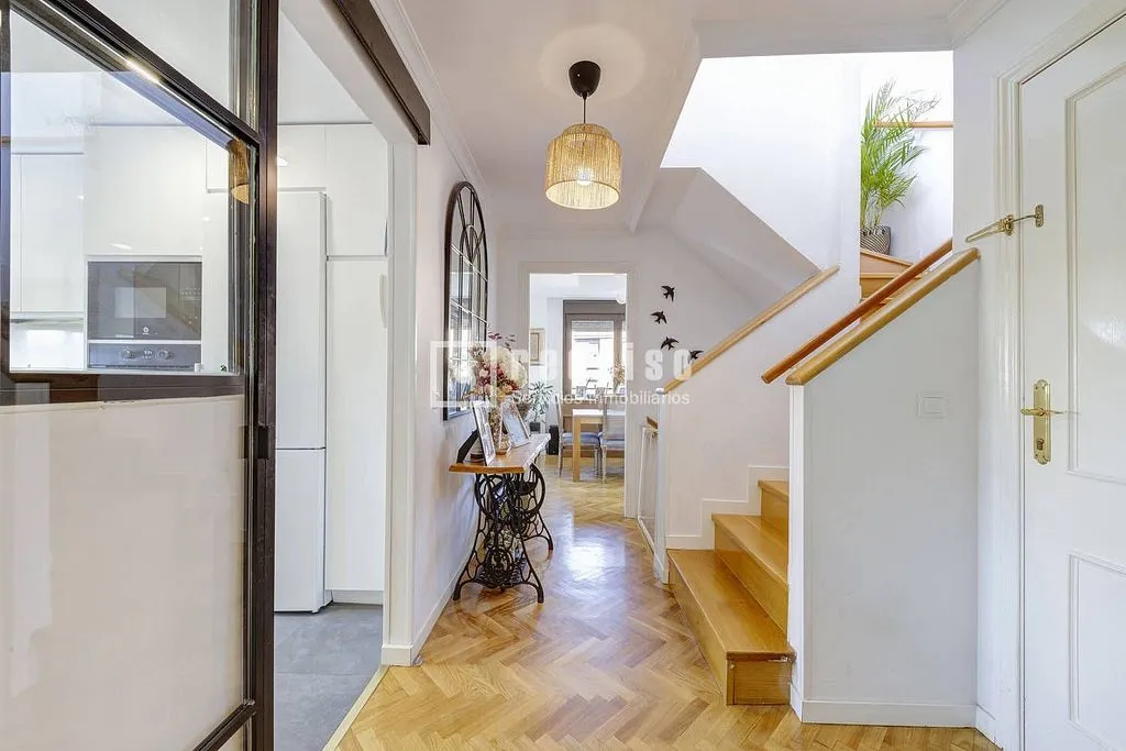 Hallway - Duplex with Pool and Terrace in Boadilla del Monte