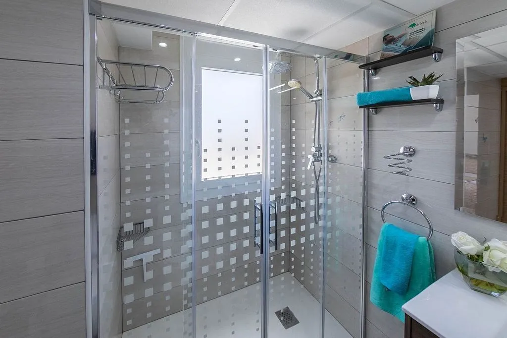 Salles de bain - Apartment with Pool in Montbrió del Camp