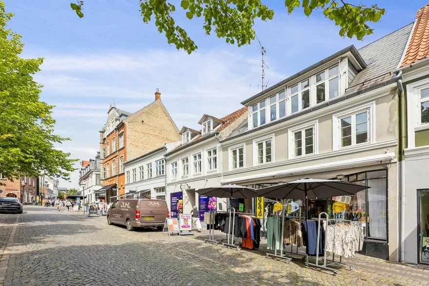 Välivaade - Investment Property with Shops in Svendborg
