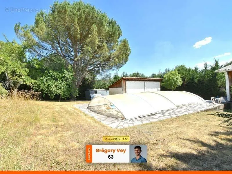 Giardino - Rustic House with Garden and Pool in Noalhat