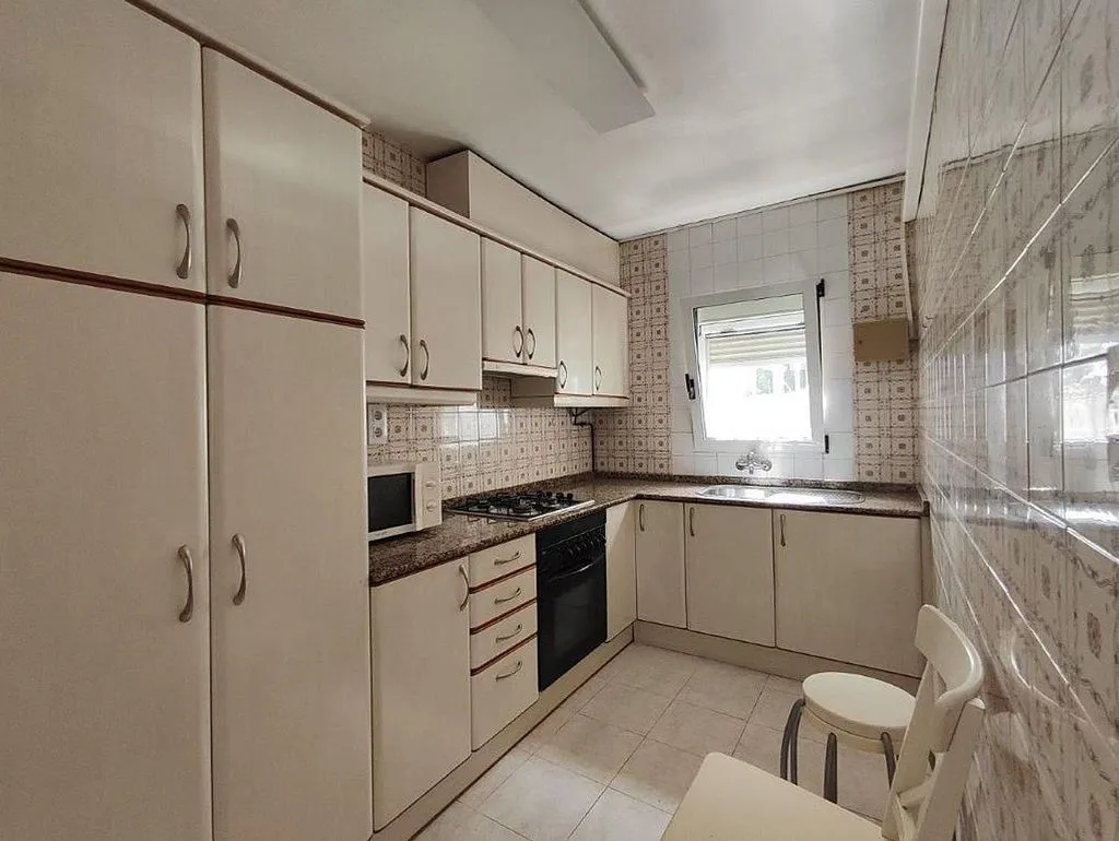 Kitchen - Semi-Detached House Near Beach in Dénia