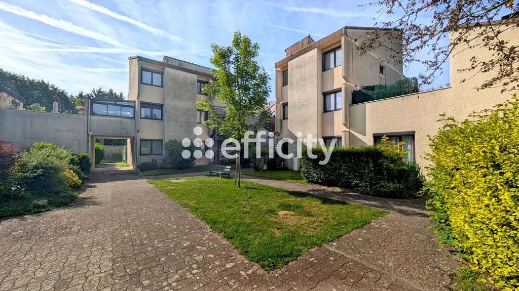 Giardino - Spacious 3-Bed Flat with Terrace in Lognes