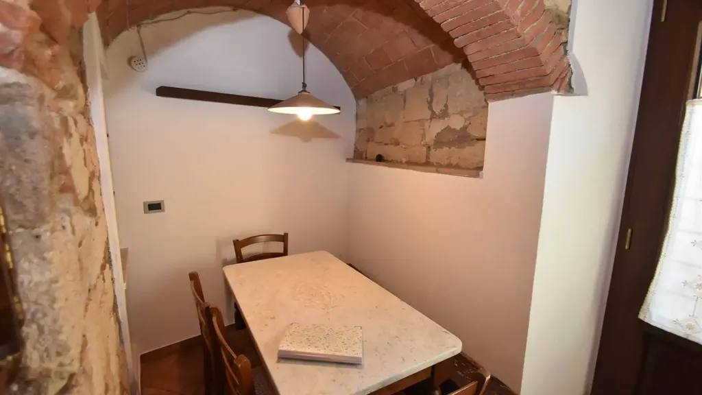 Söögituba - Tuscan-Style Apartment in Historic Centre, Rosignano Marittimo