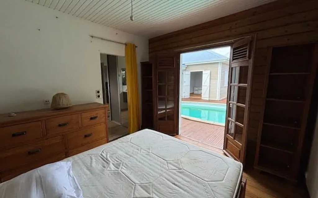 Chambres - Villa Meublée avec Piscine à Le Moule