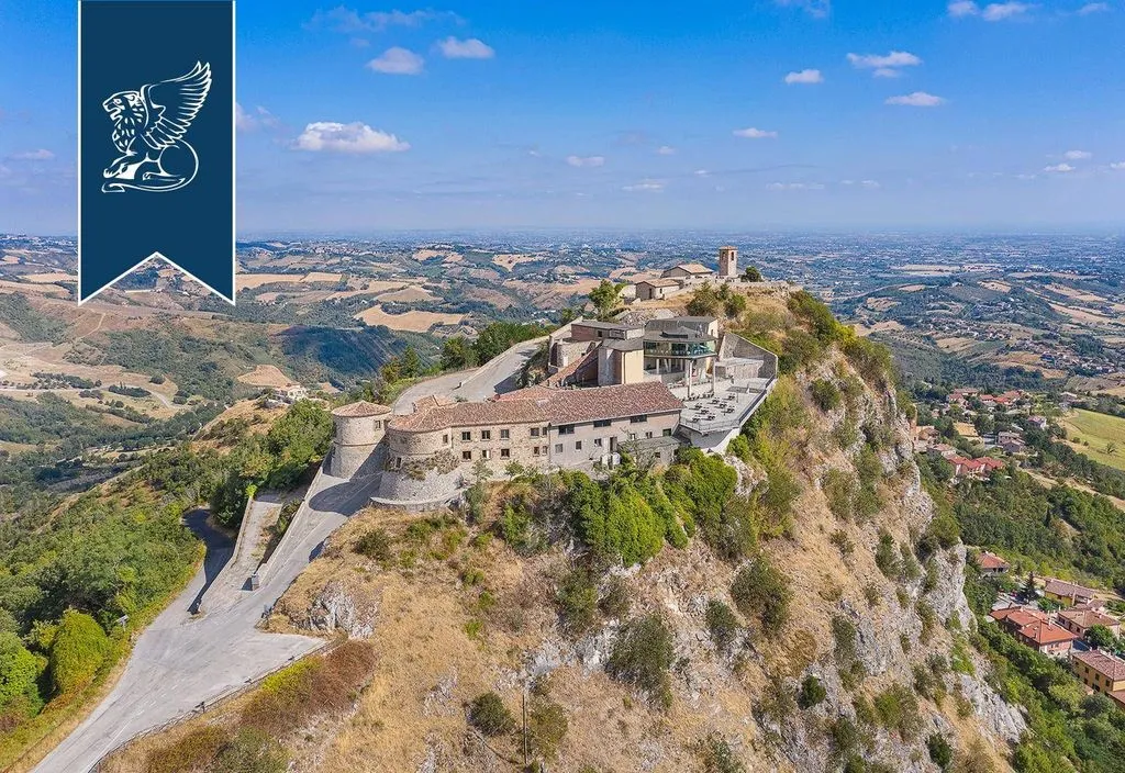 Vue aérienne - Medieval Castle with Panoramic Views in Rimini