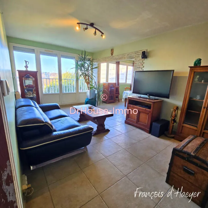 Séjour - Appartement avec Potentiel d'Extension à Dieppe