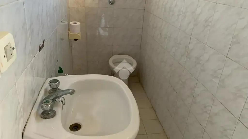 Bagni - Historic Terraced House in Tuoro Centre