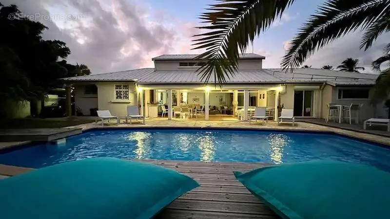 pool_area