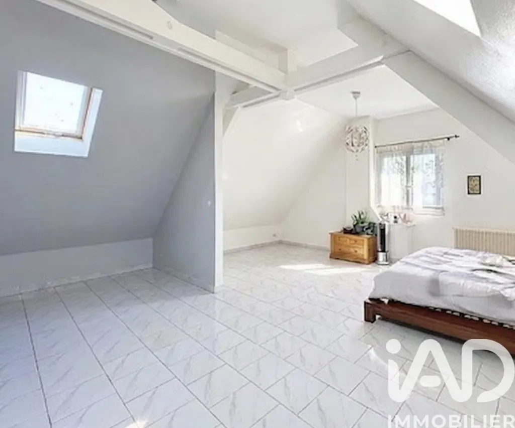 Chambres - Maison avec Jardin et Terrasse à Sartrouville