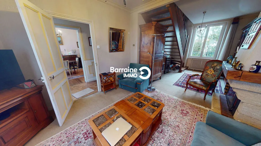 Living Room - Spacious House with Garden in Brest - Le Guelmeur