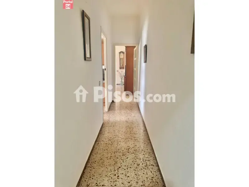 Esik - Apartment with Elevator in Central Badajoz
