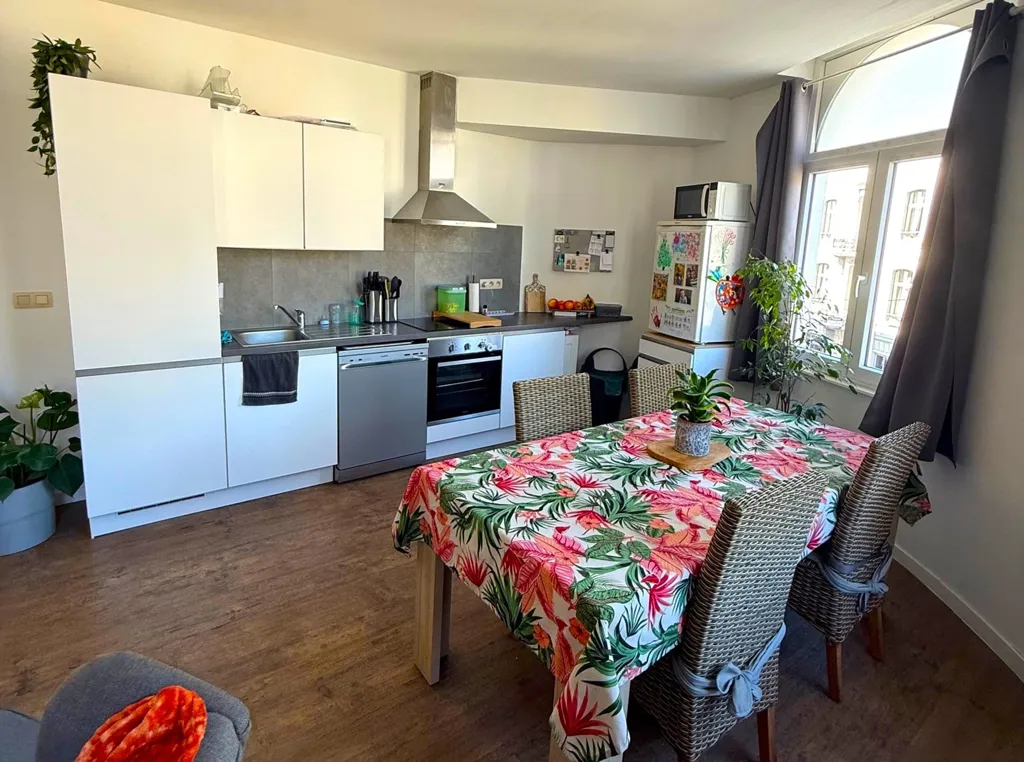 Cuisine - Appartement Rénové avec 2 Chambres à Dinant